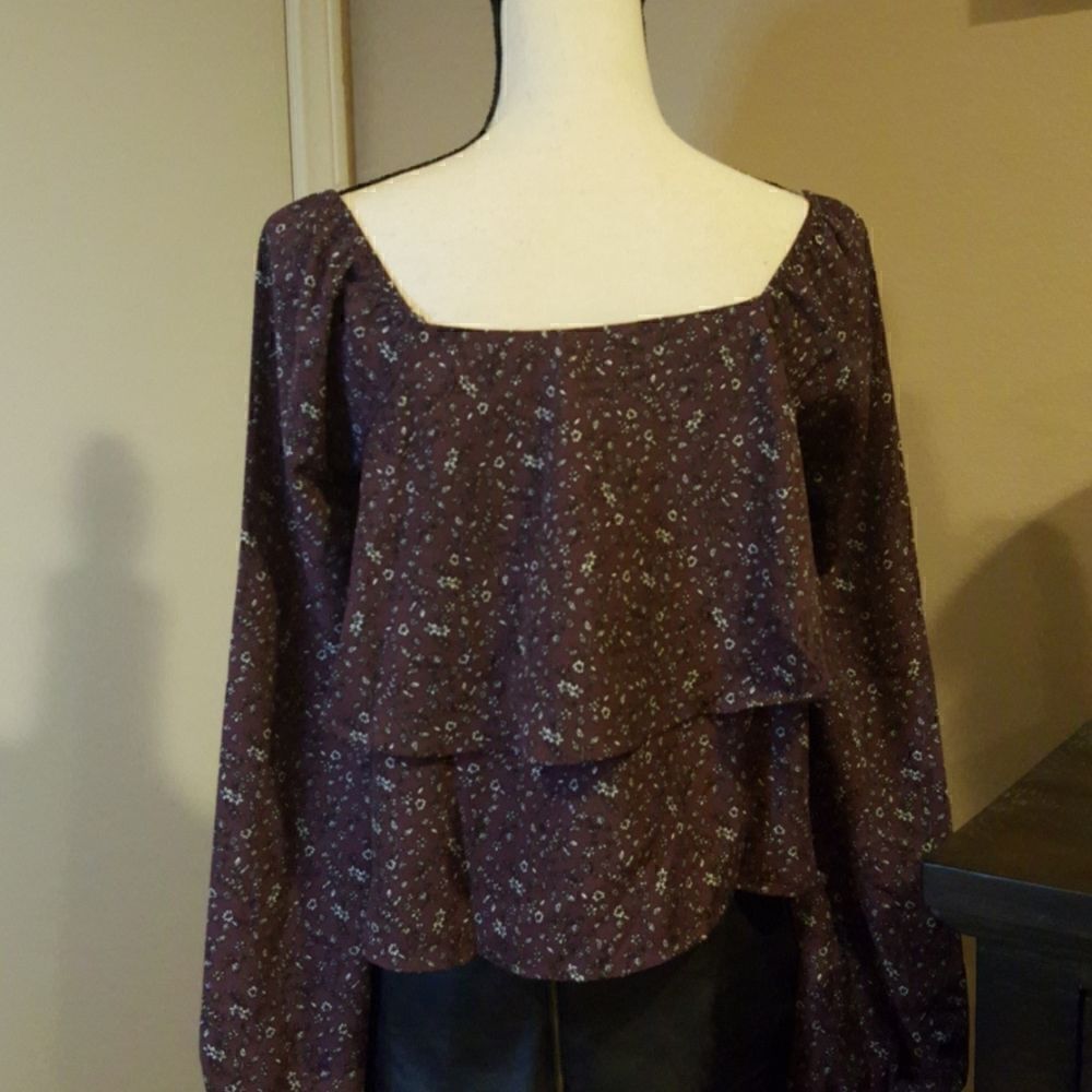 ♡♡♡Le Lis Womens Purple Ruffled Peasant Top Blouse size Small - Picture 7 of 10